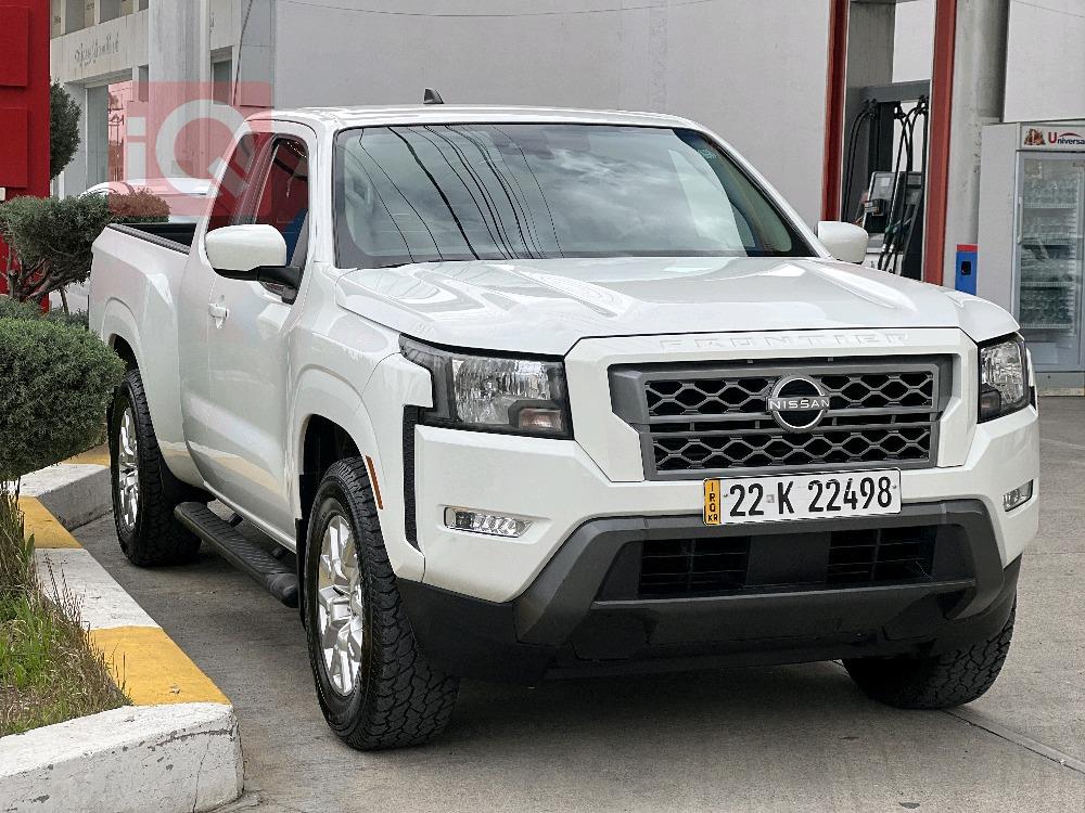 نيسان فرونتر